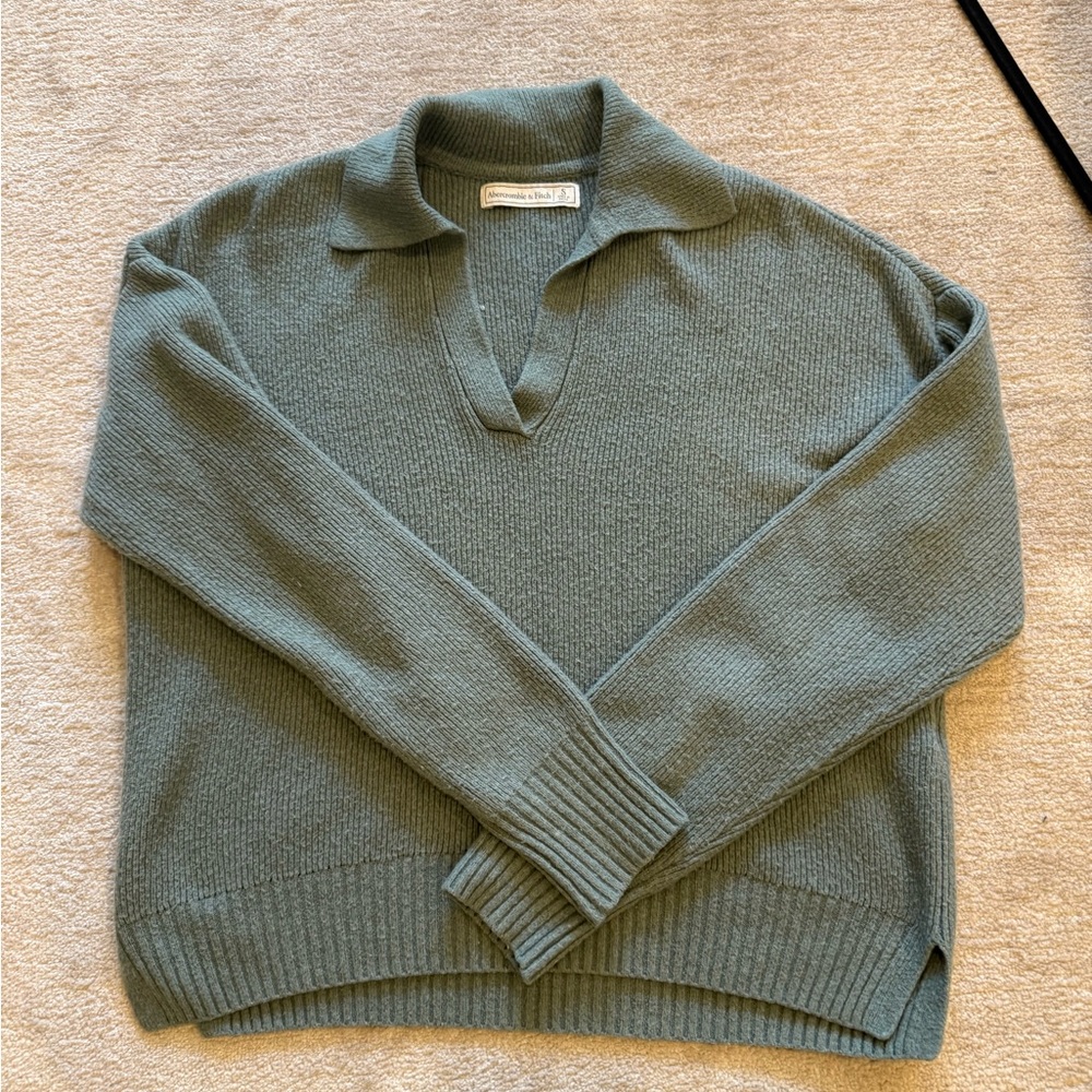 Abercrombie & Fitch Olive Knit Sweater Size Small
